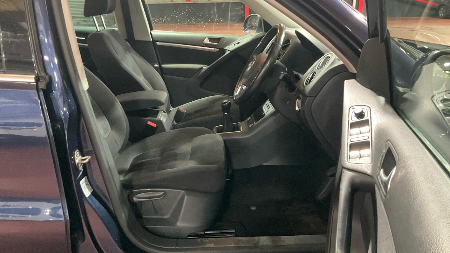 Used Volkswagen Tiguan 2016 for sale - 77098062: Photo 4