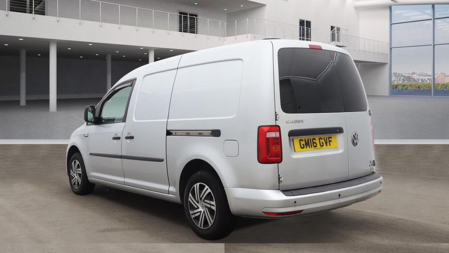 Used Volkswagen Caddy Maxi 2016 for sale - 77992984: Photo 2