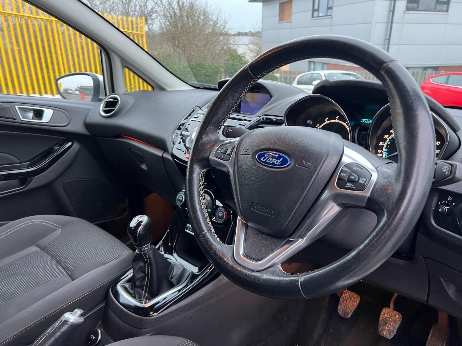 Used Ford Fiesta 2015 for sale - 77550670: Photo 11