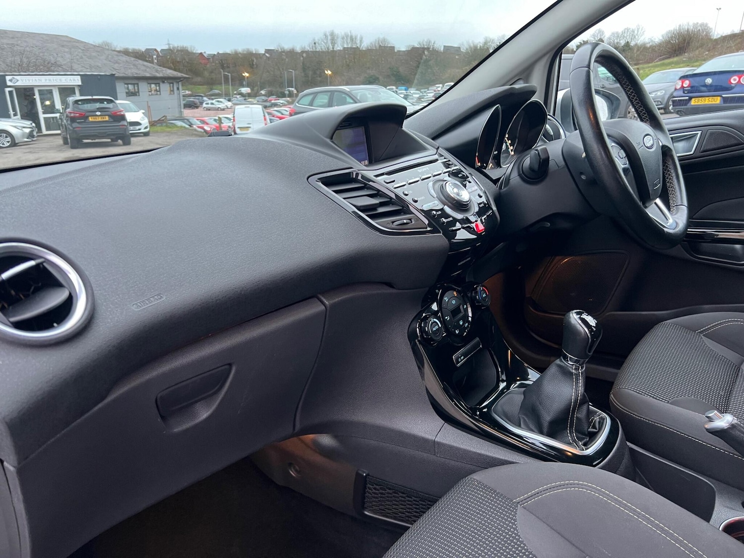 Used Ford Fiesta 2015 for sale - 77550670: Photo 9