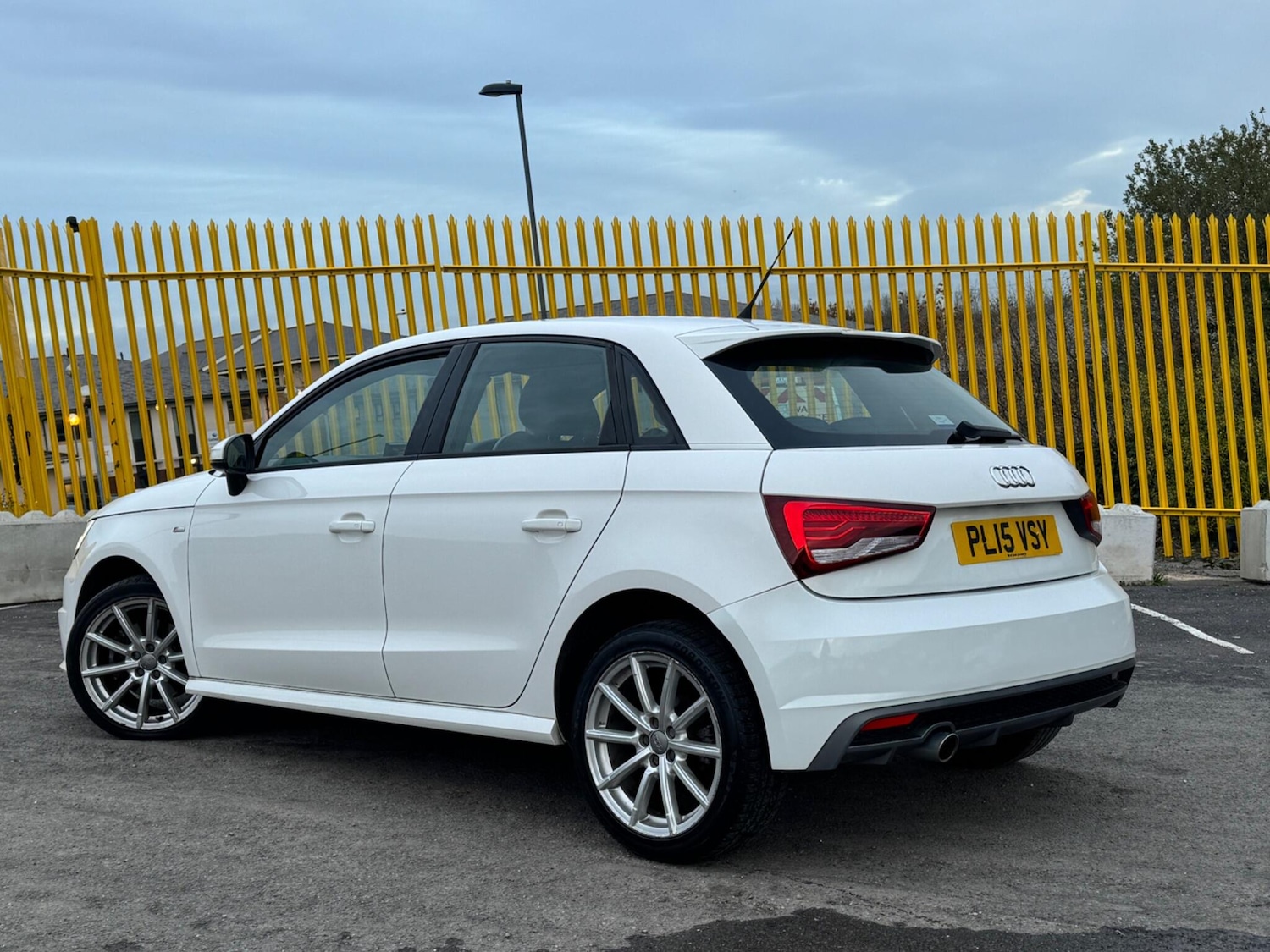 Used Audi A1 2015 for sale - 76314493: Photo 2