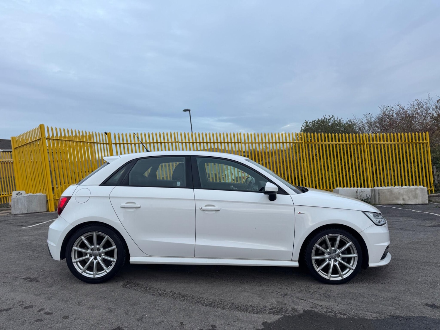 Used Audi A1 2015 for sale - 76314493: Photo 5