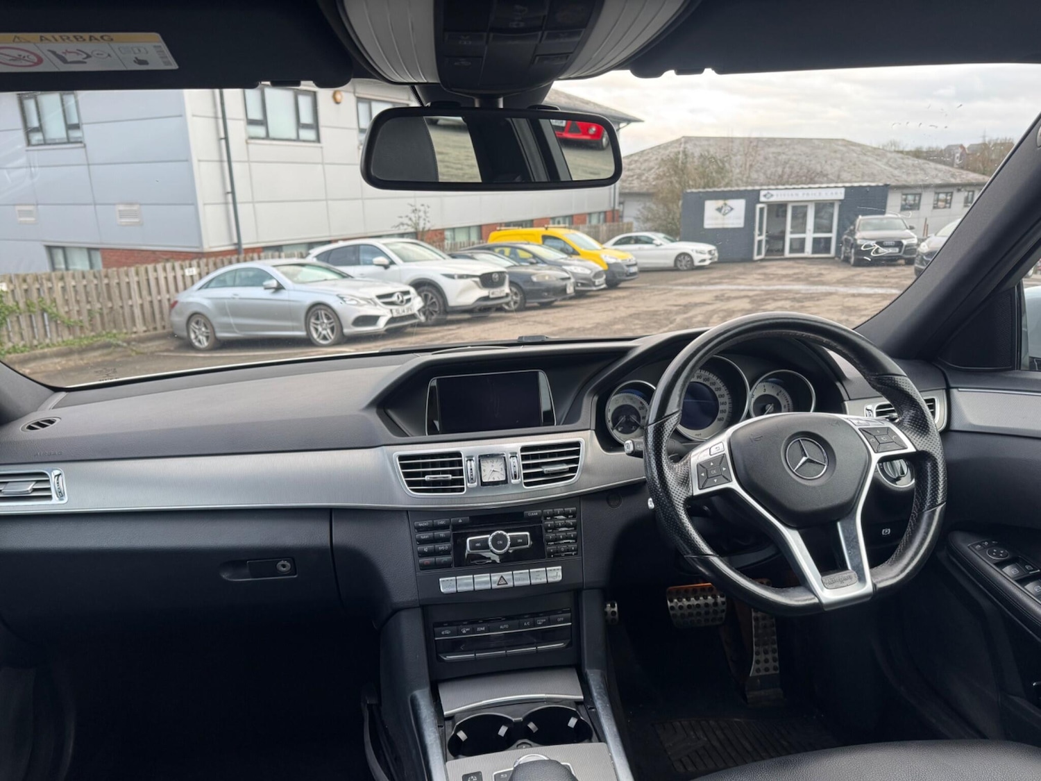 Used Mercedes-Benz E Class 2014 for sale - 77060139: Photo 10