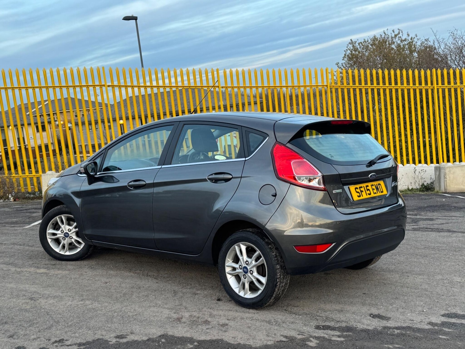 Used Ford Fiesta 2015 for sale - 76898492: Photo 2