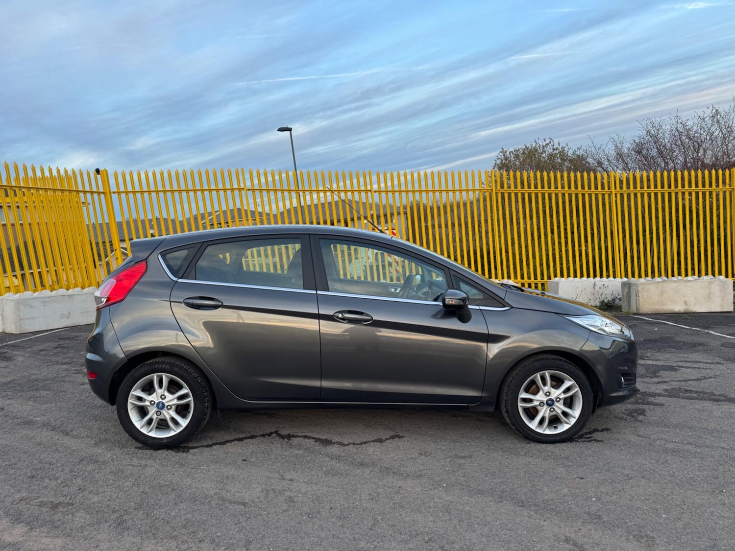 Used Ford Fiesta 2015 for sale - 76898492: Photo 5