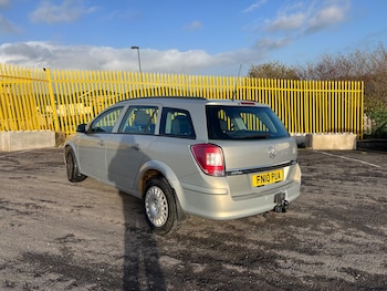 Used Vauxhall Astra 2010 for sale - 76527714: Photo