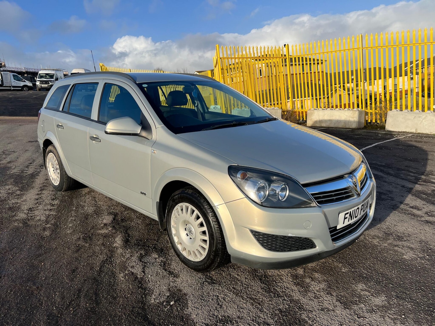 Used Vauxhall Astra 2010 for sale - 76527714: Photo 4