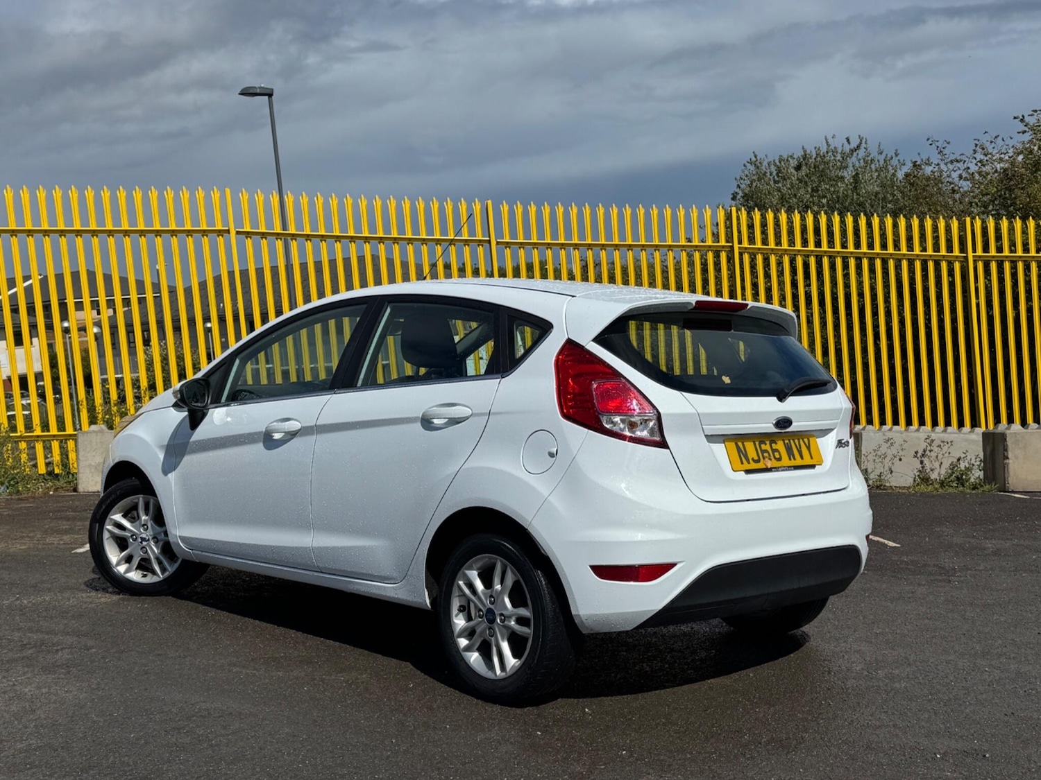 Used Ford Fiesta 2016 for sale - 76988677: Photo 3