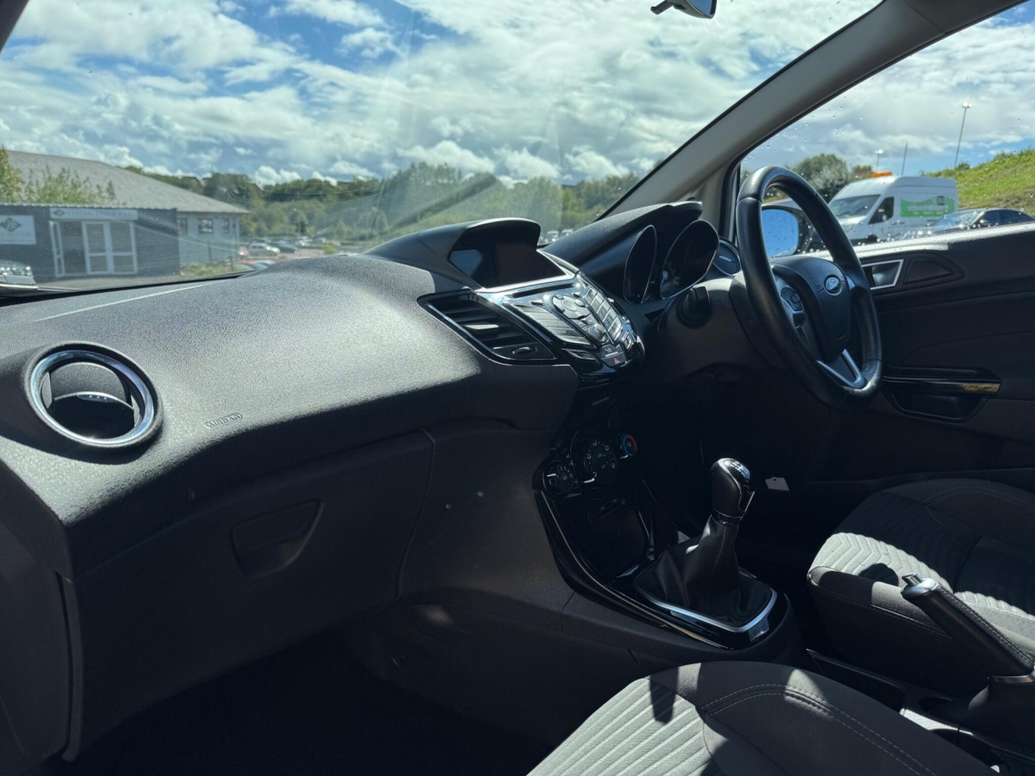 Used Ford Fiesta 2016 for sale - 76988677: Photo 9