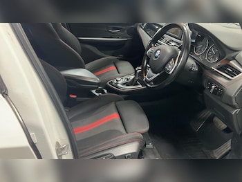 Used BMW 2 Series 2015 for sale - 76996677: Photo