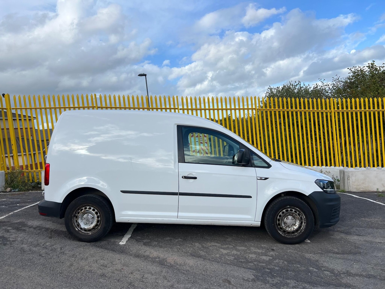 Used Volkswagen Caddy 2016 for sale - 76988398: Photo 5