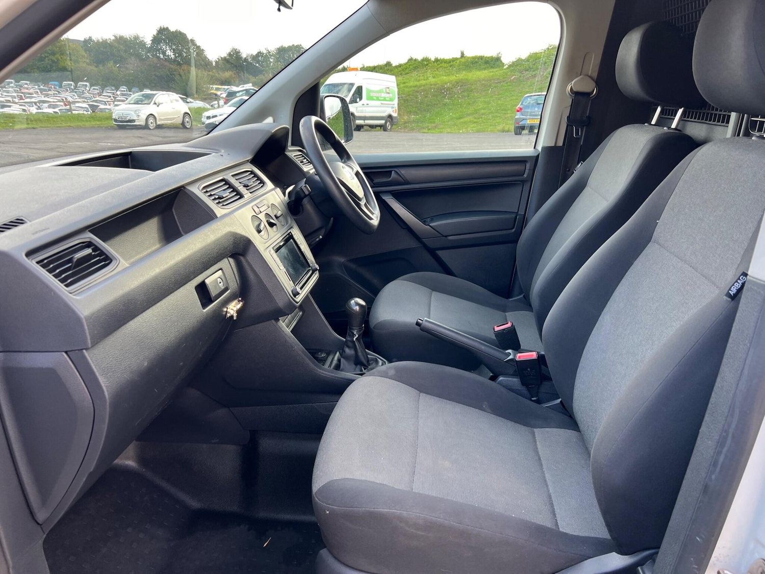 Used Volkswagen Caddy 2016 for sale - 76988398: Photo 9