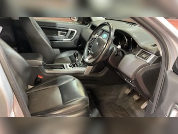 Used Land Rover Discovery Sport 2017 for sale - 75964311: Photo