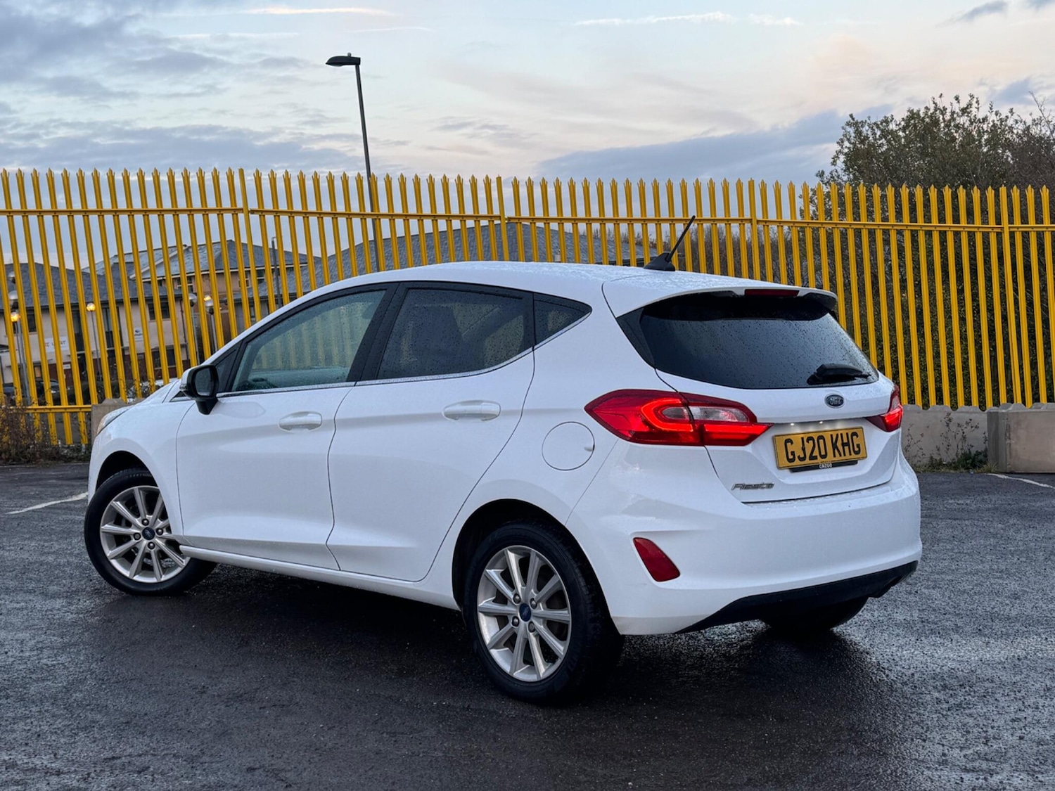 Used Ford Fiesta 2020 for sale - 76327390: Photo 2