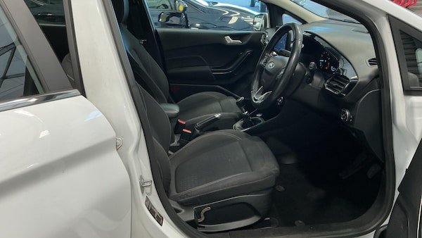 Used Ford Fiesta 2020 for sale - 76327390: Photo 4