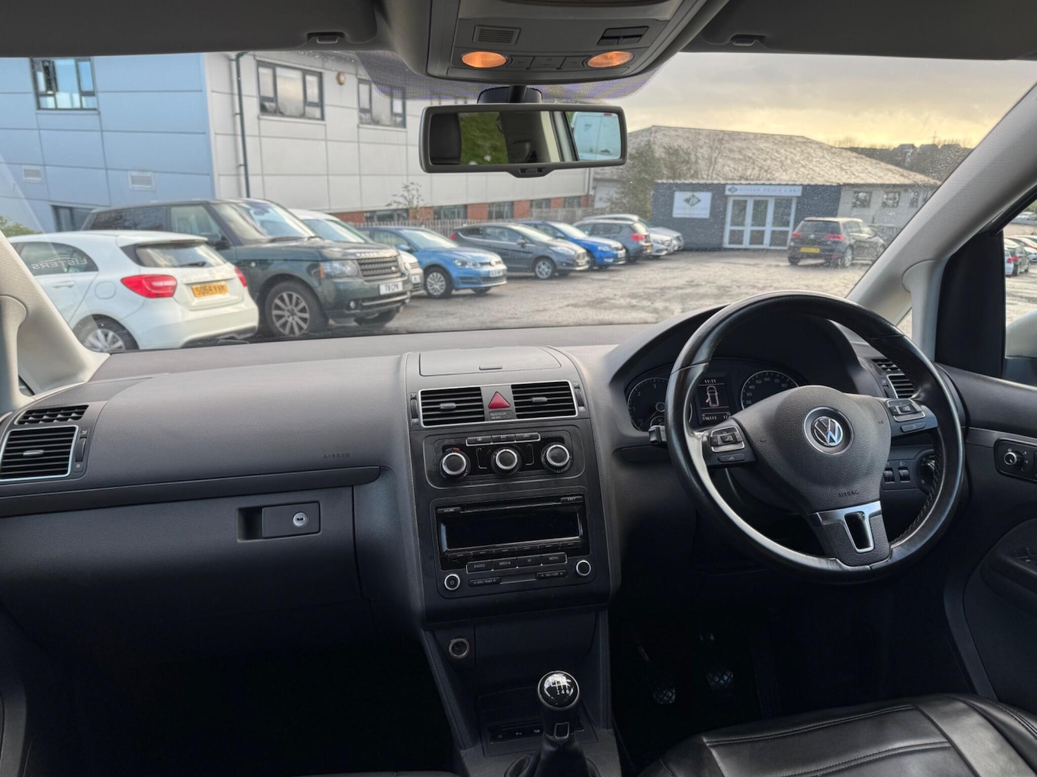 Used Volkswagen Touran 2014 for sale - 76752803: Photo 9