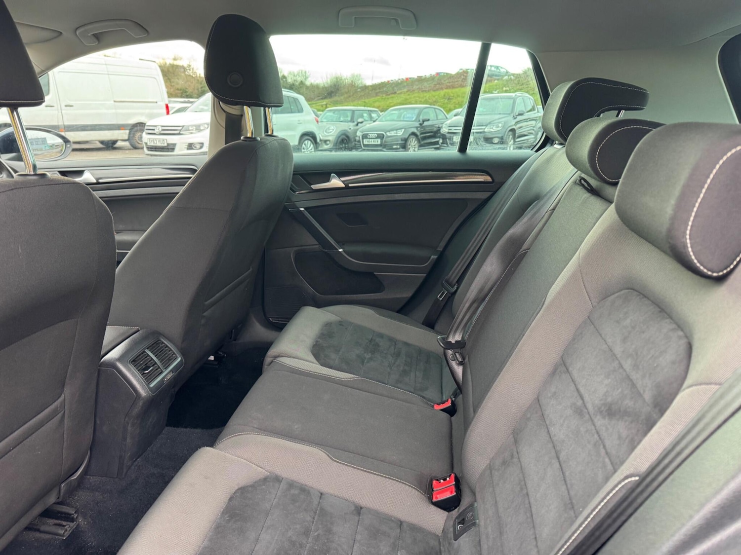 Used Volkswagen Golf 2013 for sale - 77120664: Photo 12