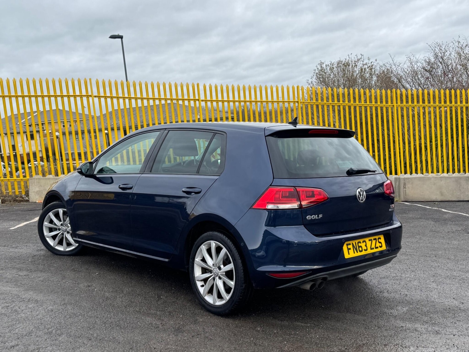 Used Volkswagen Golf 2013 for sale - 77120664: Photo 2