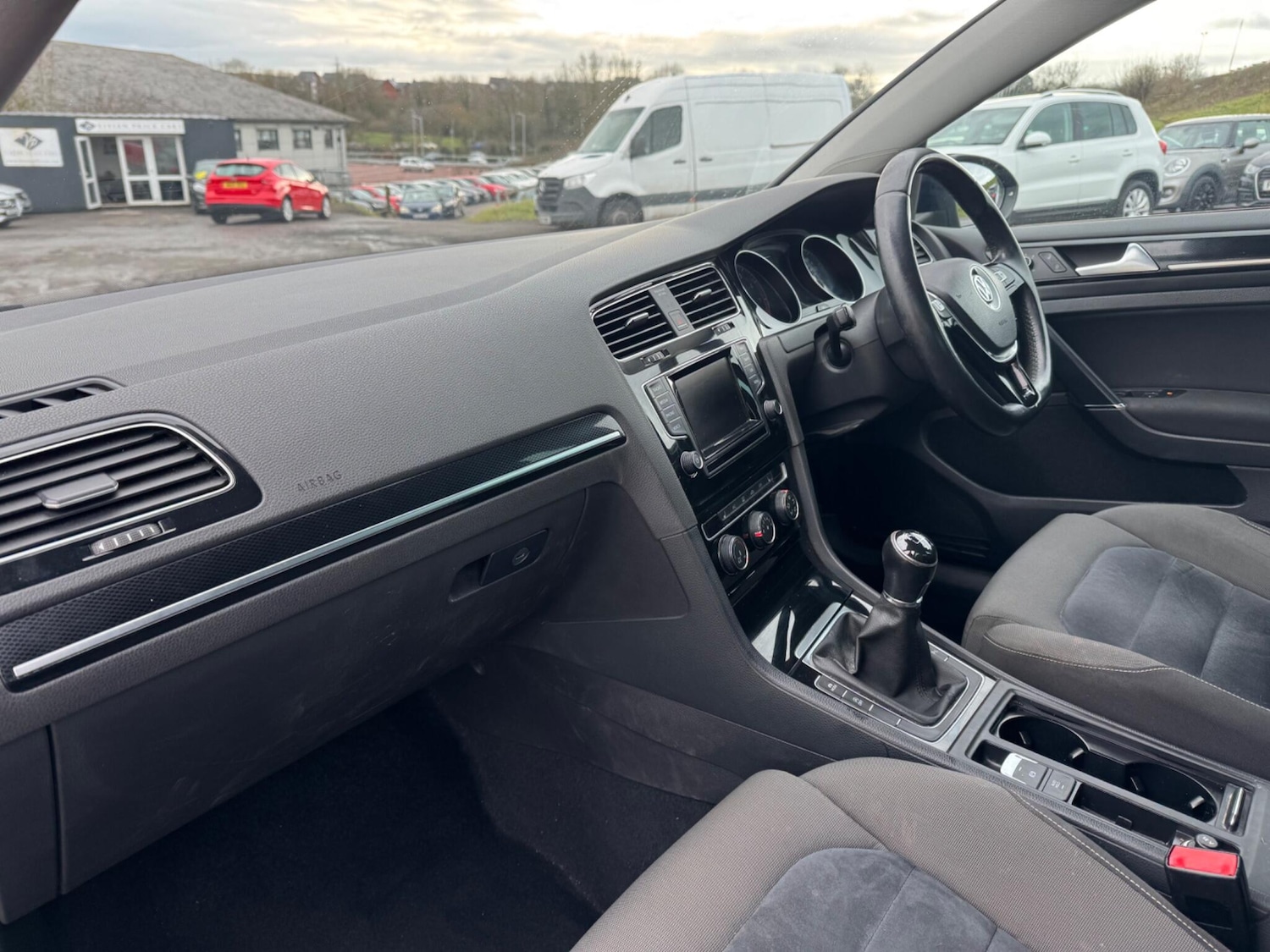 Used Volkswagen Golf 2013 for sale - 77120664: Photo 9