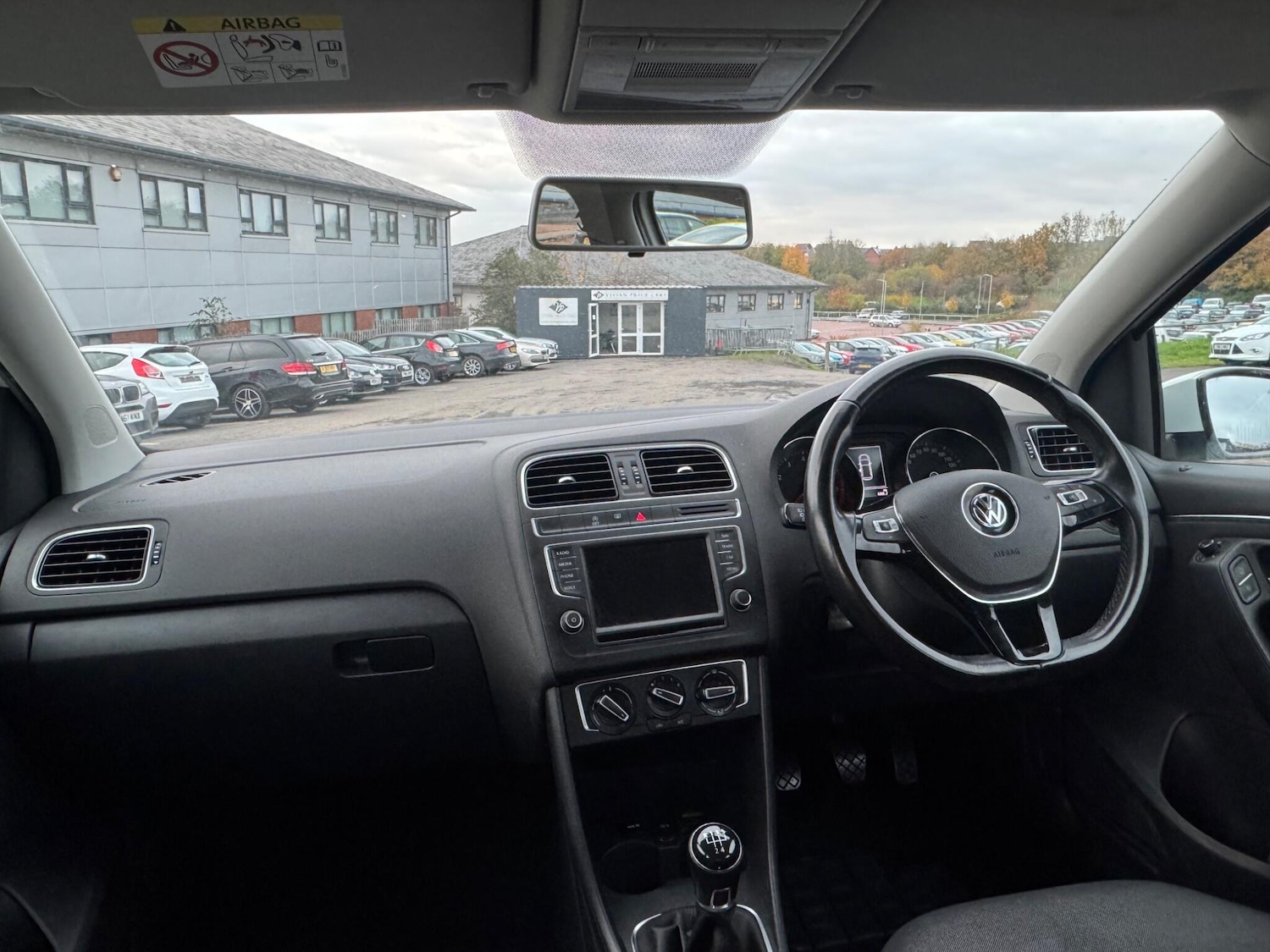 Used Volkswagen Polo 2015 for sale - 76991802: Photo 11