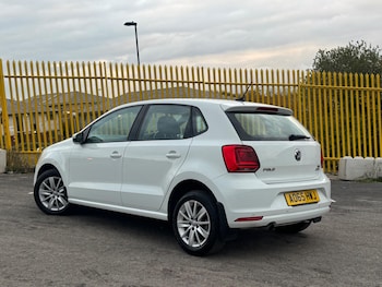 Used Volkswagen Polo 2015 for sale - 76991802: Photo