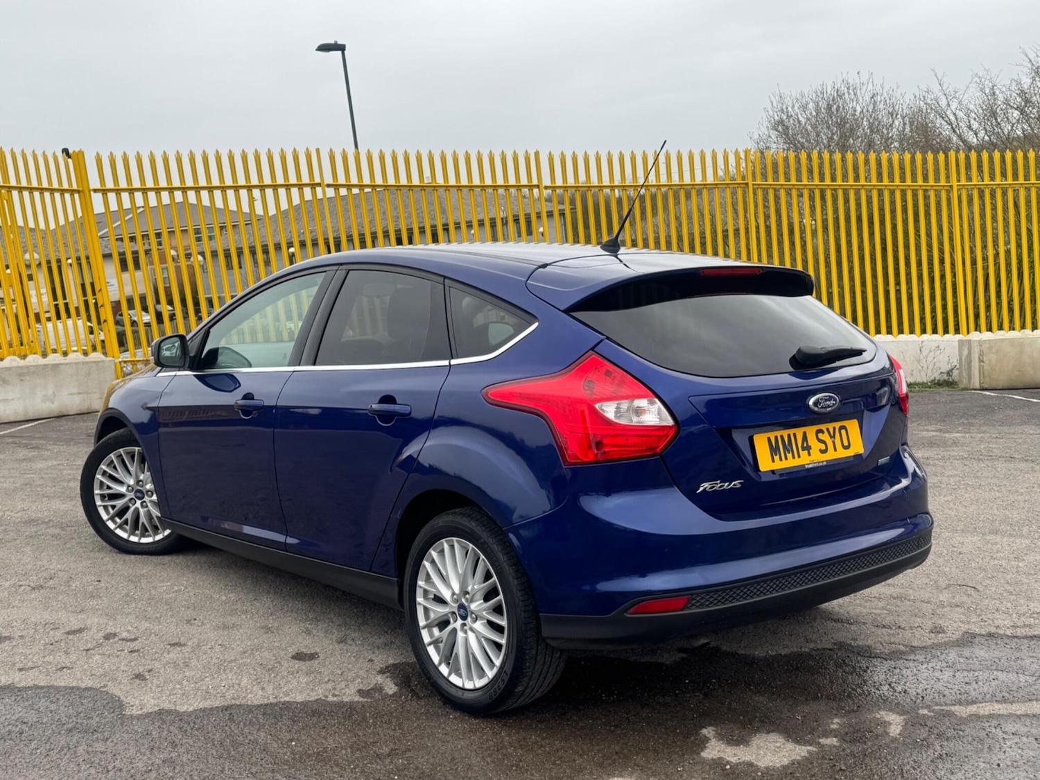 Used Ford Focus 2014 for sale - 77909323: Photo 2