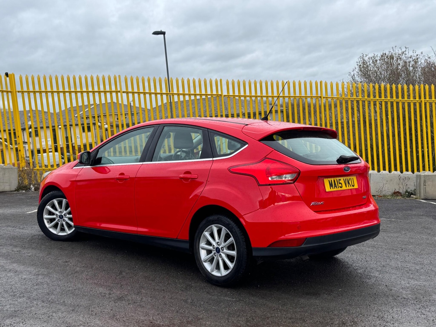 Used Ford Focus 2015 for sale - 77156105: Photo 3
