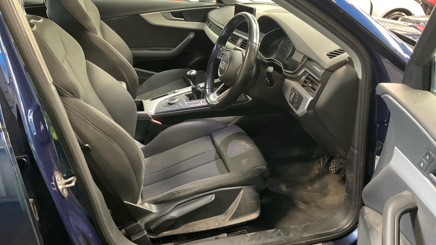 Used Audi A4 2017 for sale - 76666857: Photo 5