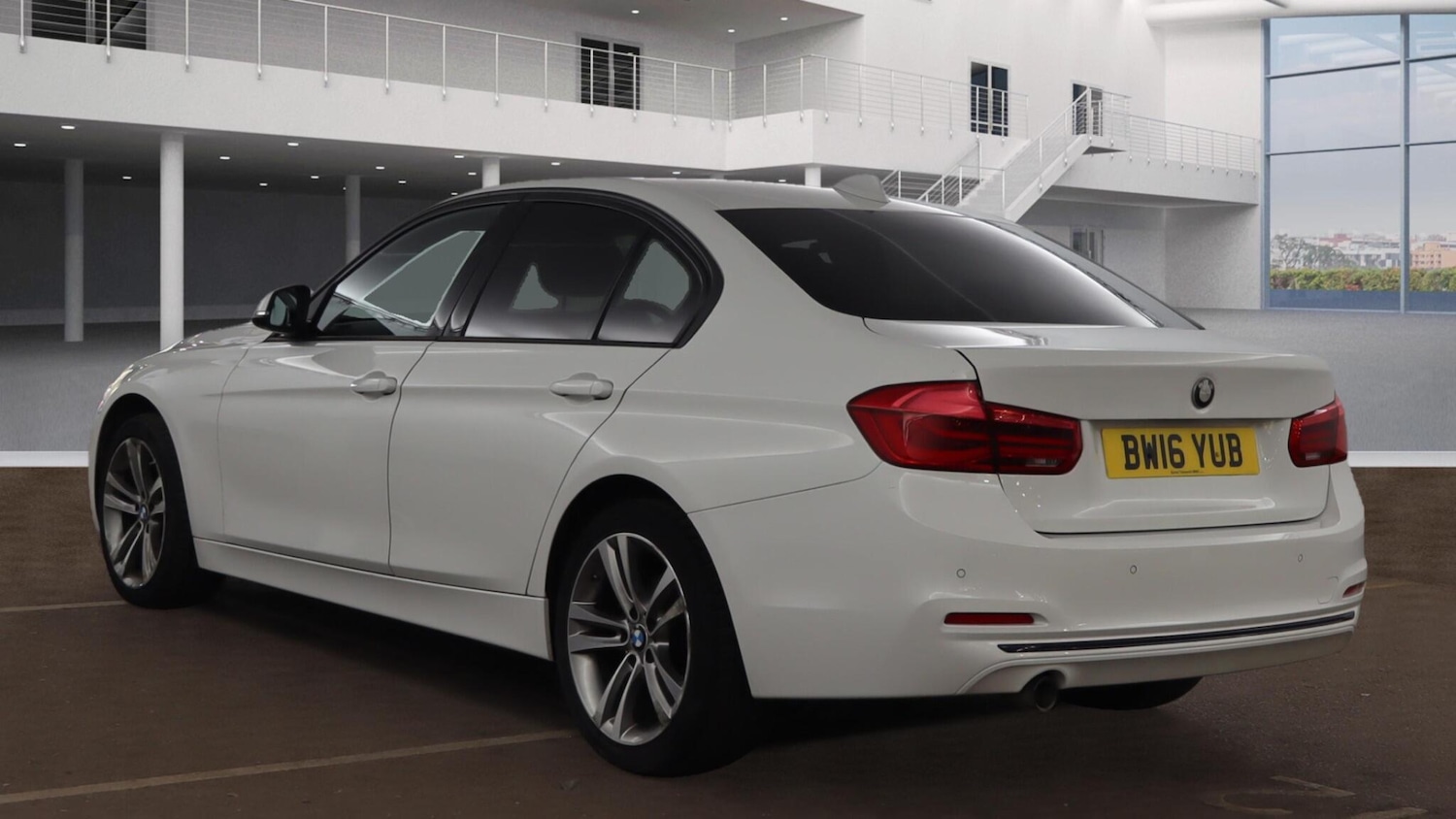 Used BMW 3 Series 2016 for sale - 76200252: Photo 2
