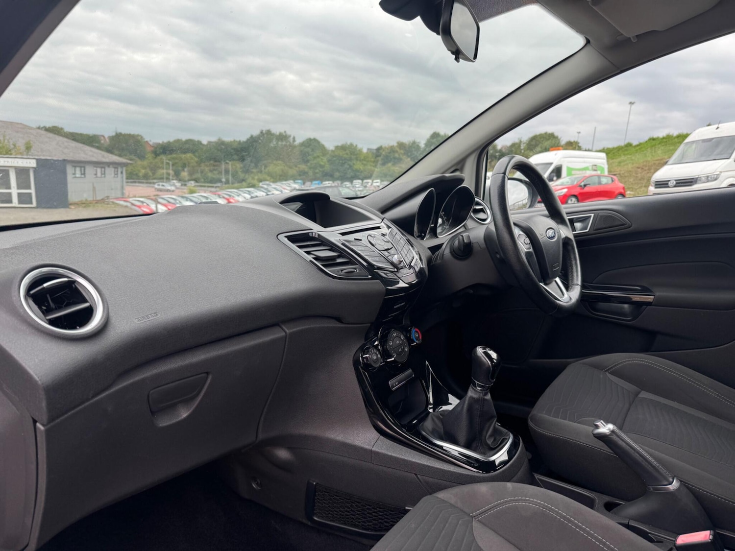 Used Ford Fiesta 2015 for sale - 77395999: Photo 10