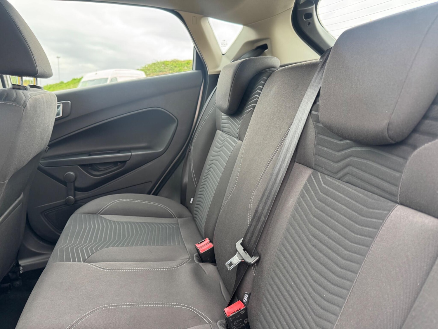 Used Ford Fiesta 2015 for sale - 77395999: Photo 12