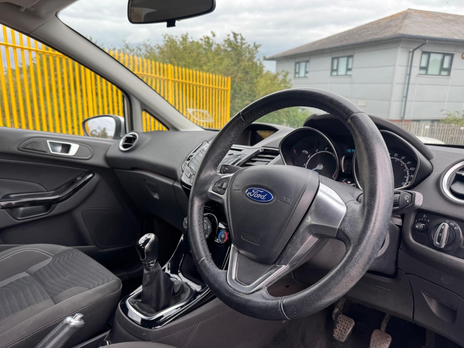 Used Ford Fiesta 2015 for sale - 77395999: Photo 8