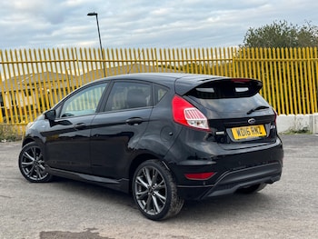 Used Ford Fiesta 2016 for sale - 76307305: Photo 2