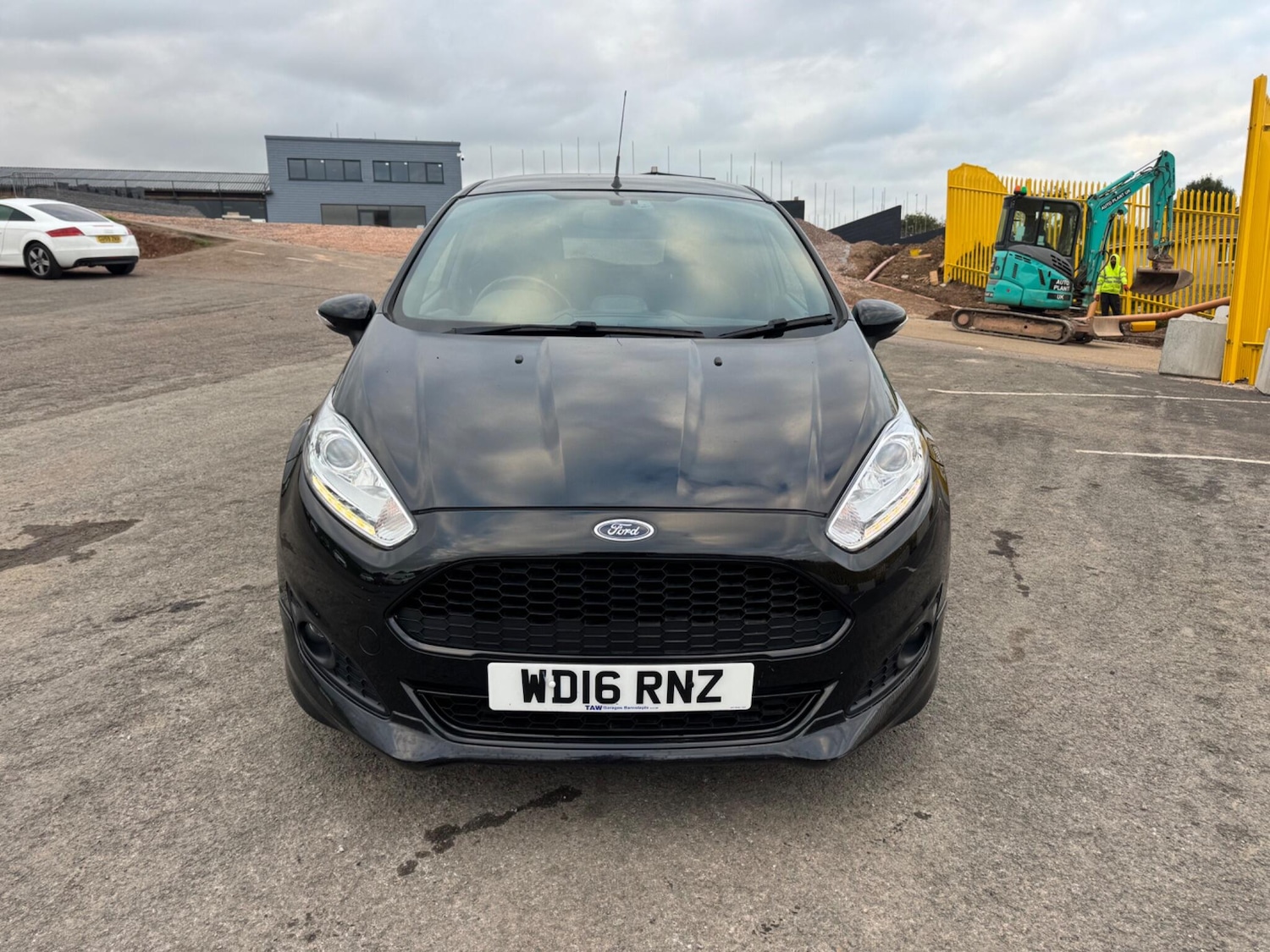 Used Ford Fiesta 2016 for sale - 76307305: Photo 3