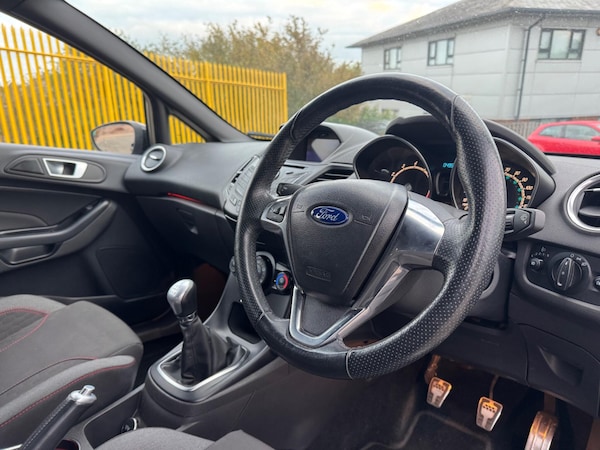 Used Ford Fiesta 2016 for sale - 76307305: Photo 8