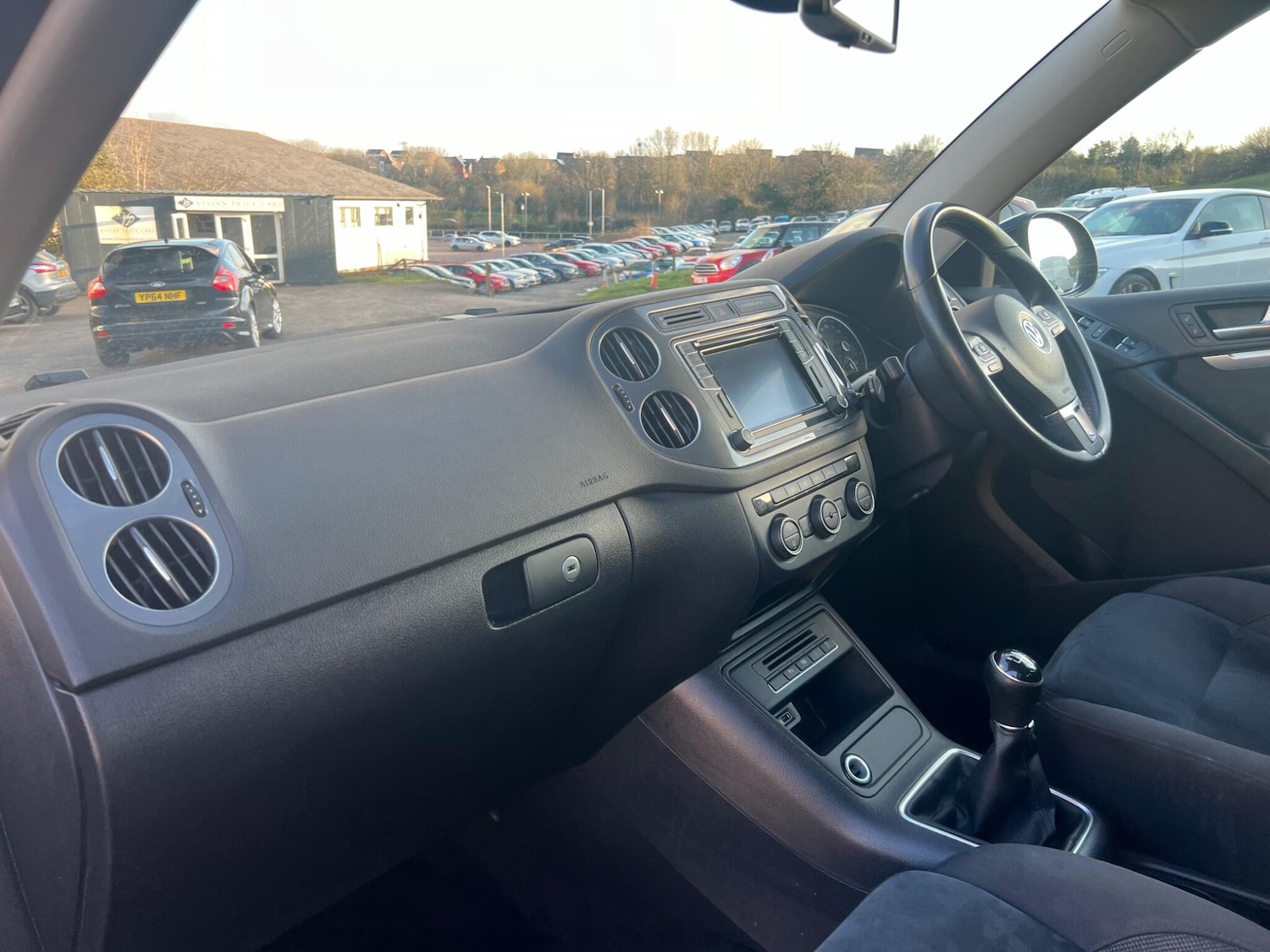 Used Volkswagen Tiguan for sale - 77808650: Photo 11