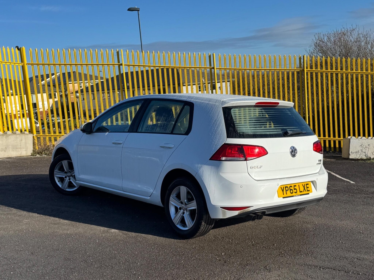 Used Volkswagen Golf 2015 for sale - 77191856: Photo 2