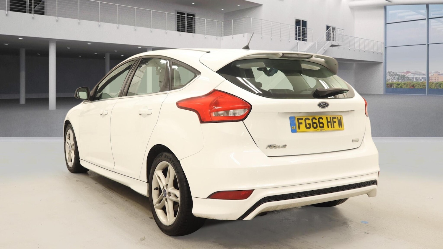 Used Ford Focus 2016 for sale - 77549811: Photo 2