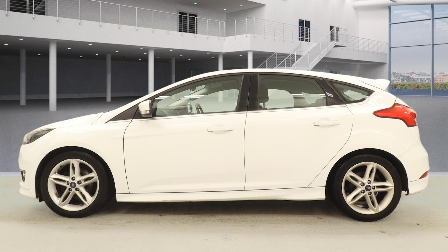 Used Ford Focus 2016 for sale - 77549811: Photo 3