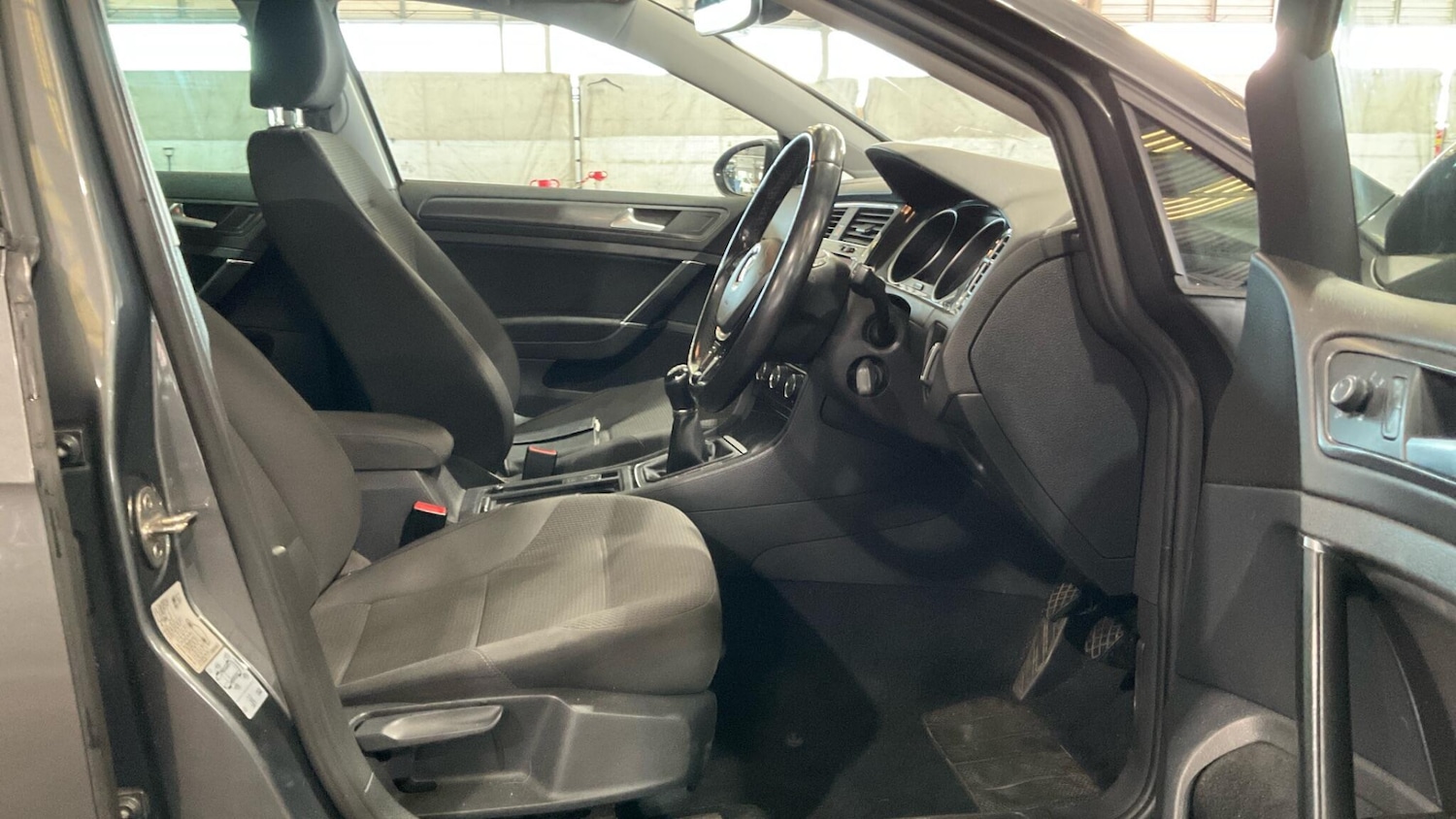 Used Volkswagen Golf 2017 for sale - 77166572: Photo 4