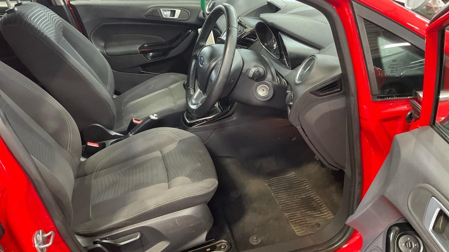 Used Ford Fiesta 2015 for sale - 77425786: Photo 4