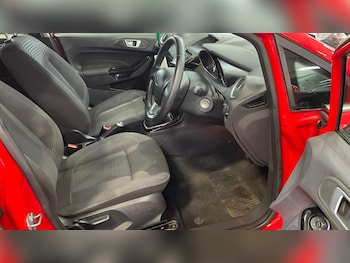 Used Ford Fiesta 2015 for sale - 77425786: Photo