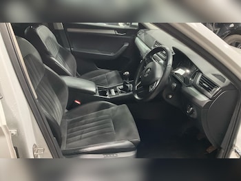 Used Skoda Superb 2016 for sale - 77637807: Photo