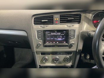 Used Volkswagen Golf 2015 for sale - 77768596: Photo