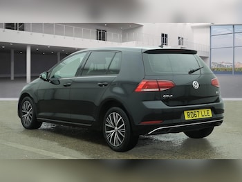 Used Volkswagen Golf 2017 for sale - 78020231: Photo