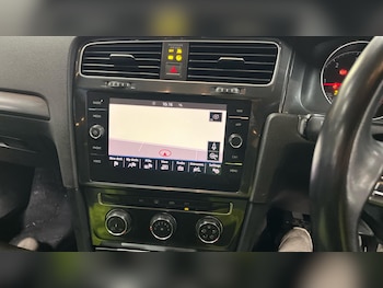 Used Volkswagen Golf 2017 for sale - 78020231: Photo