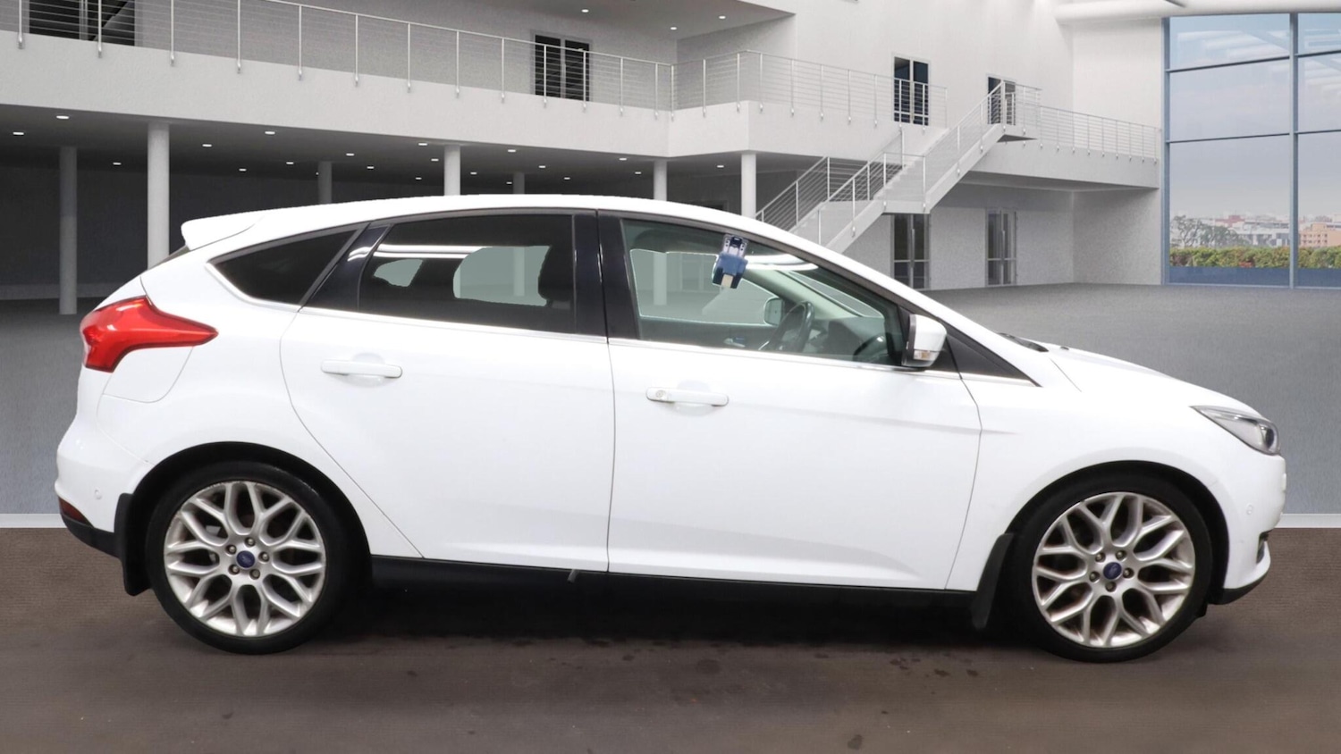 Used Ford Focus 2016 for sale - 76457011: Photo 3
