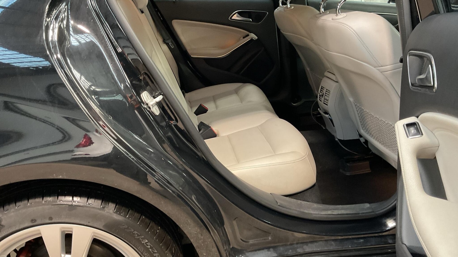 Used Mercedes-Benz A-Class 2016 for sale - 76839632: Photo 5