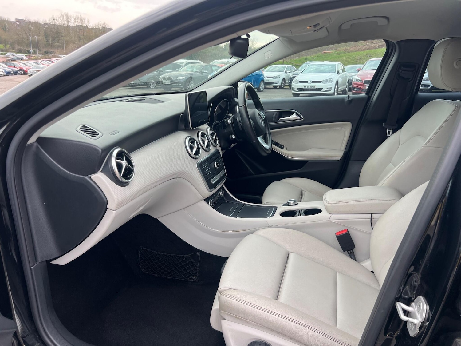 Used Mercedes-Benz A-Class 2016 for sale - 76839632: Photo 9