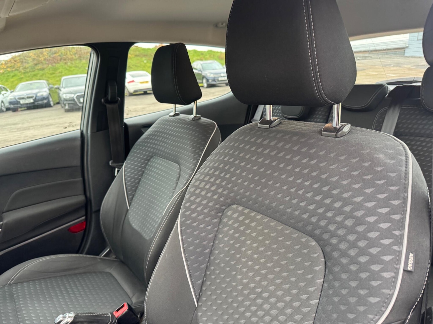 Used Ford Fiesta 2017 for sale - 76388504: Photo 11